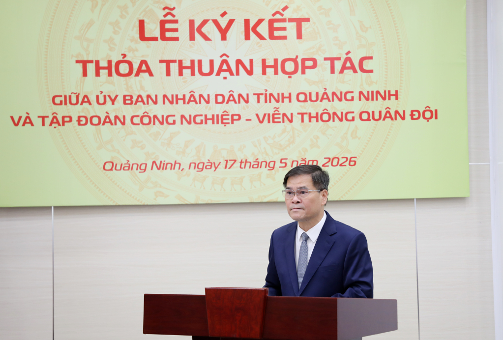 &Ocirc;ng B&ugrave;i Văn Khắng, Ph&oacute; B&iacute; thư Tỉnh ủy, Chủ tịch UBND tỉnh Quảng Ninh, ph&aacute;t biểu tại buổi lễ