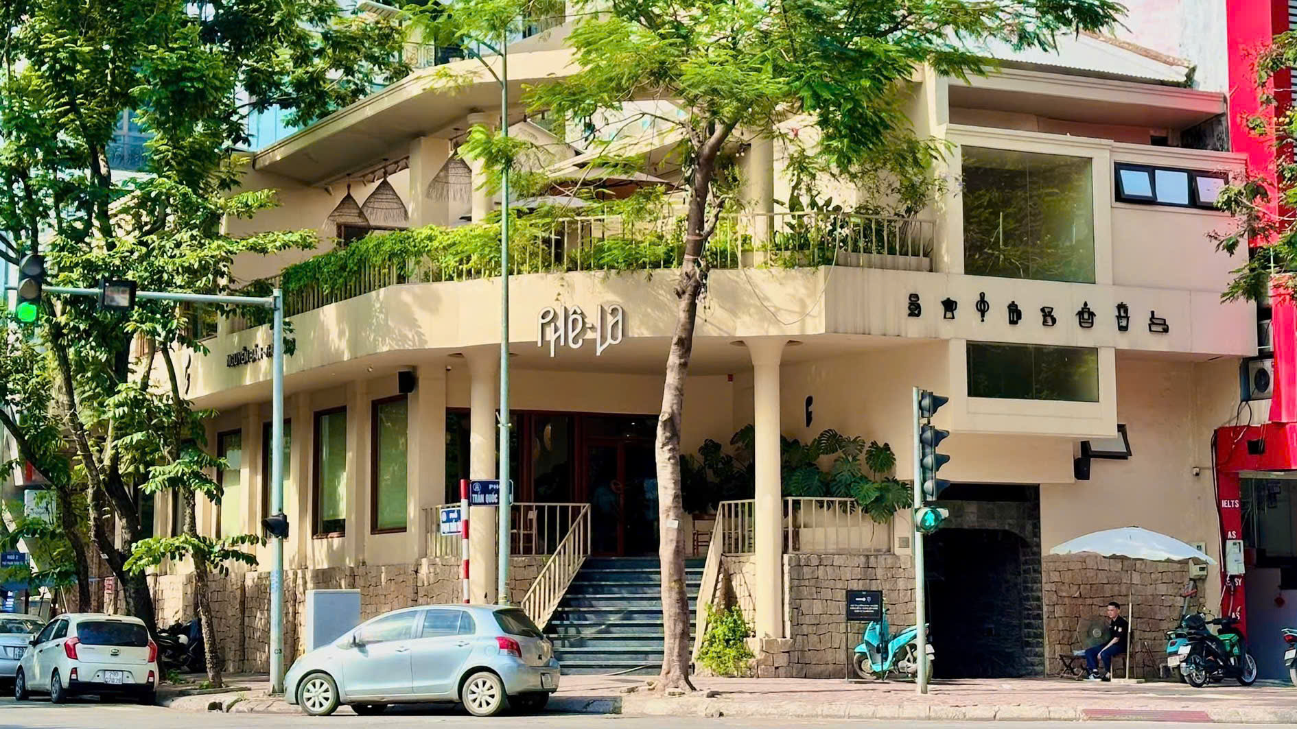 Chi nh&aacute;nh H&agrave; Nội của Ph&ecirc; La tại 40 Trần Quốc Ho&agrave;n