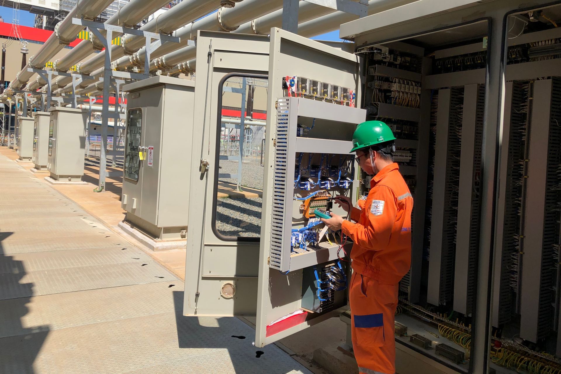 NPCETC tham gia thí nghiệm TBA 500 kV thuộc Nhà máy Nhiệt điện TanJung JaTi B tại nước Cộng hòa Indonesia năm 2019 NPCETC tham gia thí nghiệm TBA 500 kV thuộc Nhà máy Nhiệt điện TanJung JaTi B tại nước Cộng hòa Indonesia năm 2019