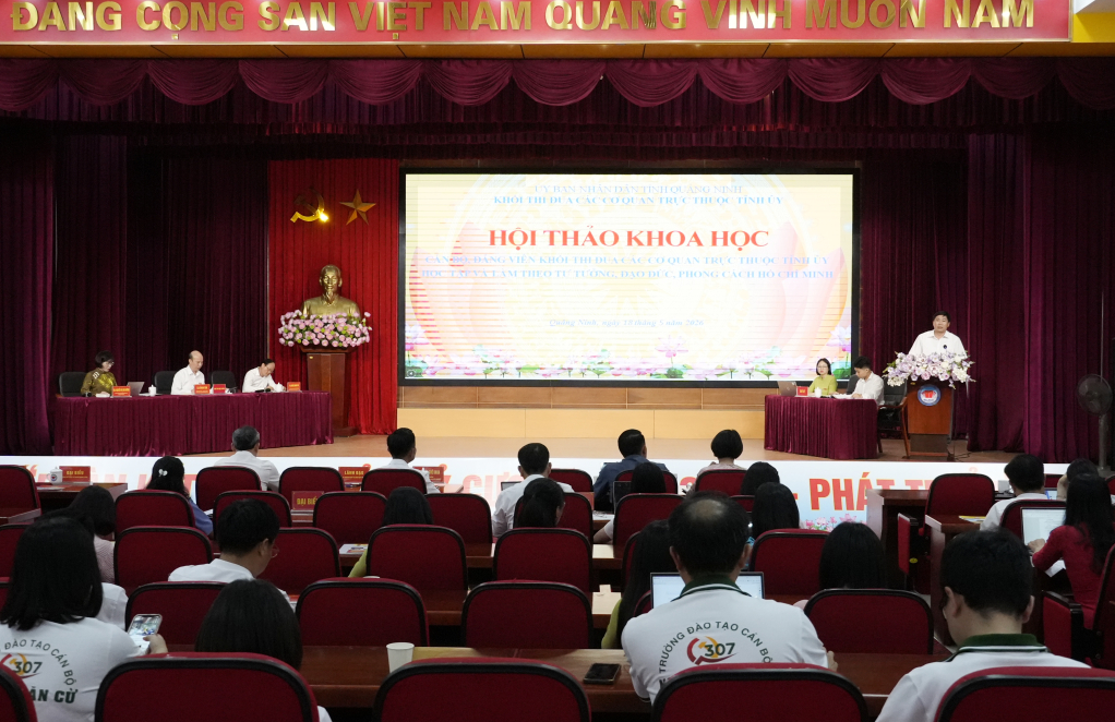 Ông Lê Mạnh Cường, Phó Trưởng Ban Tuyên giáo và Dân vận Tỉnh ủy Quảng Ninh trao đổi, định hướng tại Hội thảo Ông Lê Mạnh Cường, Phó Trưởng Ban Tuyên giáo và Dân vận Tỉnh ủy Quảng Ninh trao đổi, định hướng tại Hội thảo