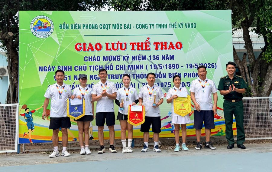 Giao lưu thể thao chào mừng kỷ niệm 136 năm Ngày sinh Chủ tịch Hồ Chí Minh