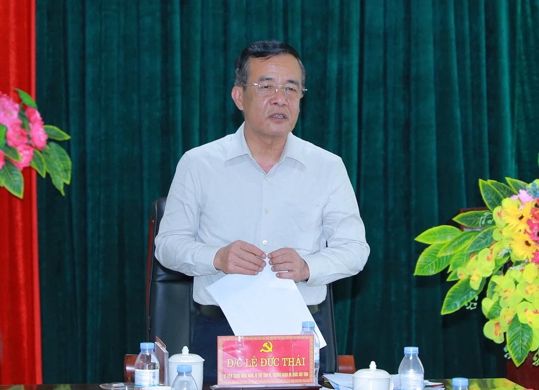 B&iacute; thư Tỉnh ủy L&ecirc; Đức Th&aacute;i ph&aacute;t biểu kết luận buổi l&agrave;m việc.
