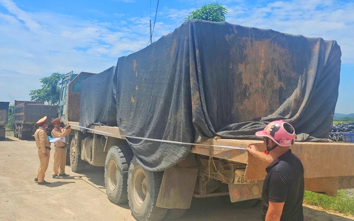 Công an Thanh Hóa xử lý gần 1.480 xe quá khổ, cơi nới thành thùng