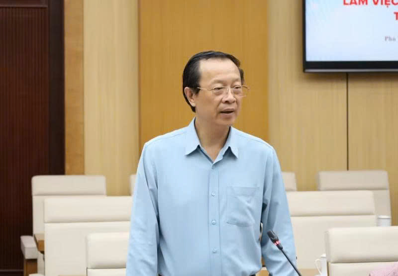 Thứ trưởng Thường trực Phạm Ngọc Thưởng phát biểu kết luận buổi kiểm tra. Thứ trưởng Thường trực Phạm Ngọc Thưởng phát biểu kết luận buổi kiểm tra.