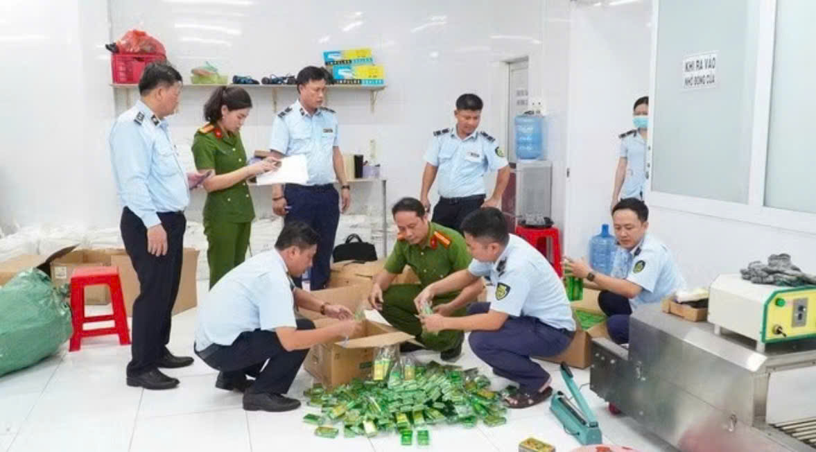 Tây Ninh Đăng ký nhà cái M88 đường dây M888com link hiện đang mở dầu gió giả quy mô lớn, thu giữ hơn 27.000 sản phẩm