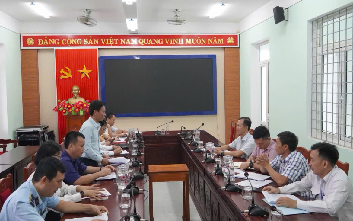 Lực lượng liên ngành công bố M88 thành lập vào năm 2006 kiểm tra công tác quản lý hoạt động giết mổ và kinh doanh sản phẩm động vật tại phường Đồng Sơn. Lực lượng liên ngành công bố M88 thành lập vào năm 2006 kiểm tra công tác quản lý hoạt động giết mổ và kinh doanh sản phẩm động vật tại phường Đồng Sơn.