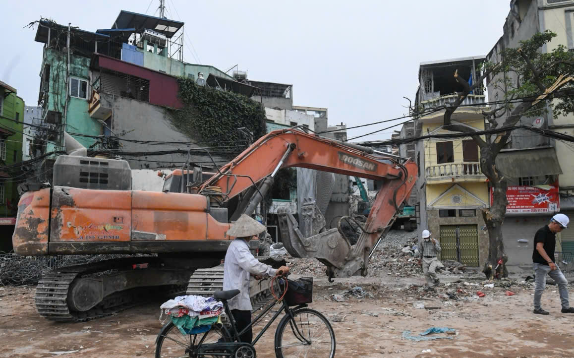 Nhà đất đang thế chấp ngân hàng bị thu hồi, người vay phải xử lý khoản nợ thế nào?