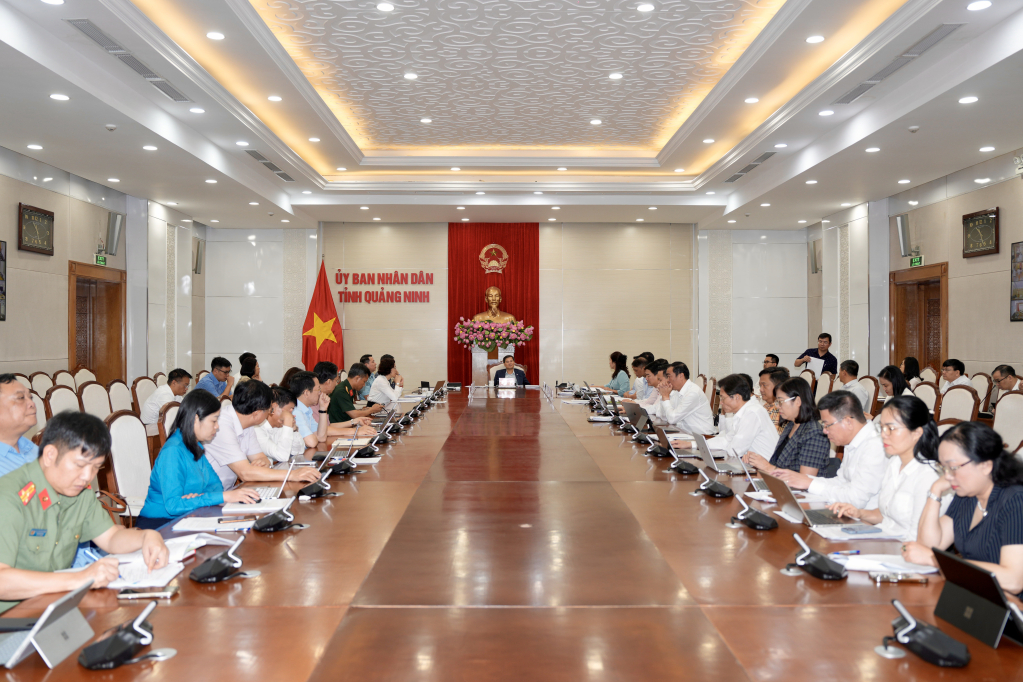 Tập trung triển khai, bảo đảm chất lượng hồ sơ đề nghị công nhận Quảng Ninh đạt tiêu chí đô thị loại I