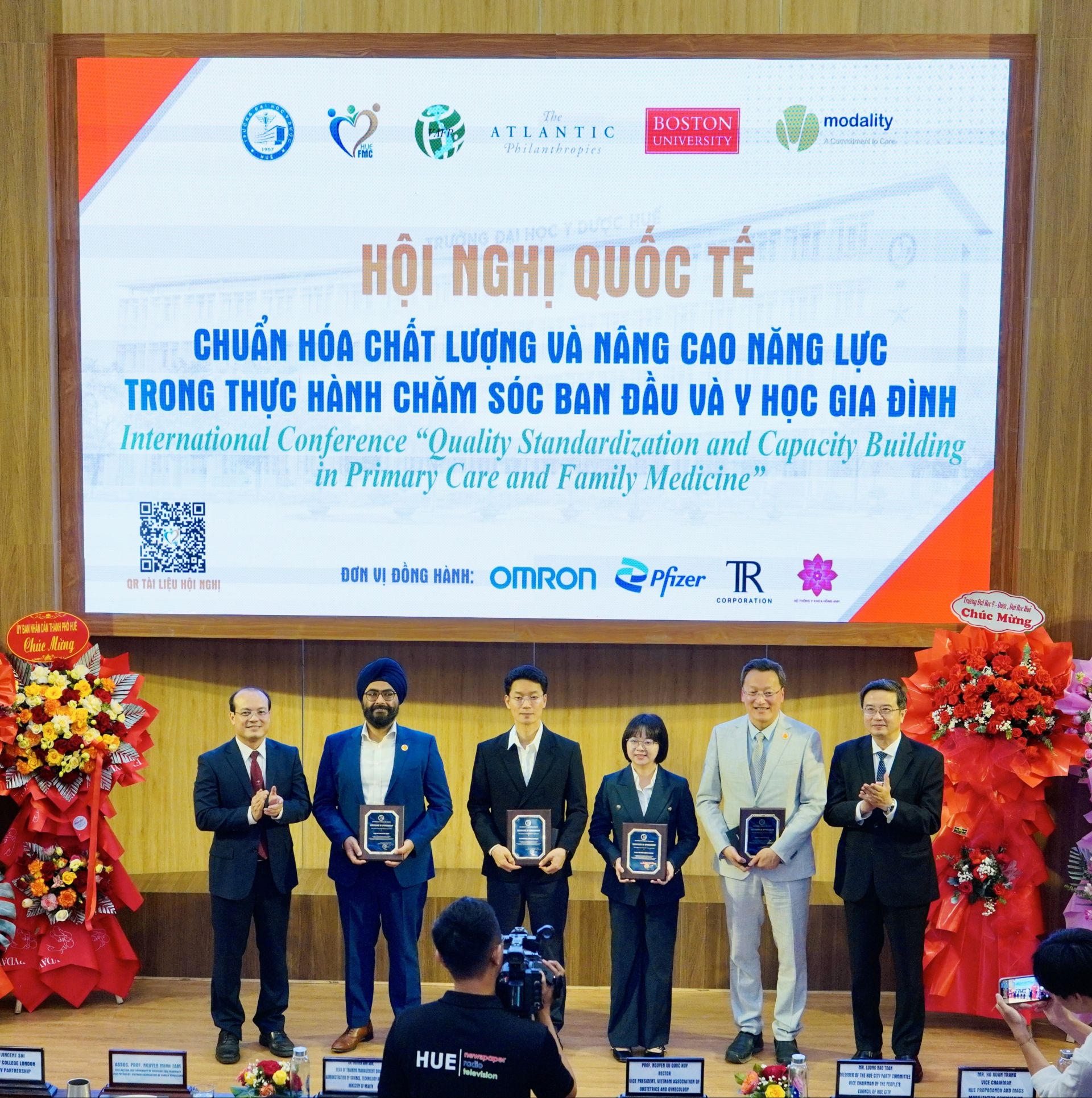 Hội nghị quốc tế “Chuẩn hóa chất lượng và nâng cao năng lực trong thực hành chăm sóc ban đầu và Y học gia đình”
