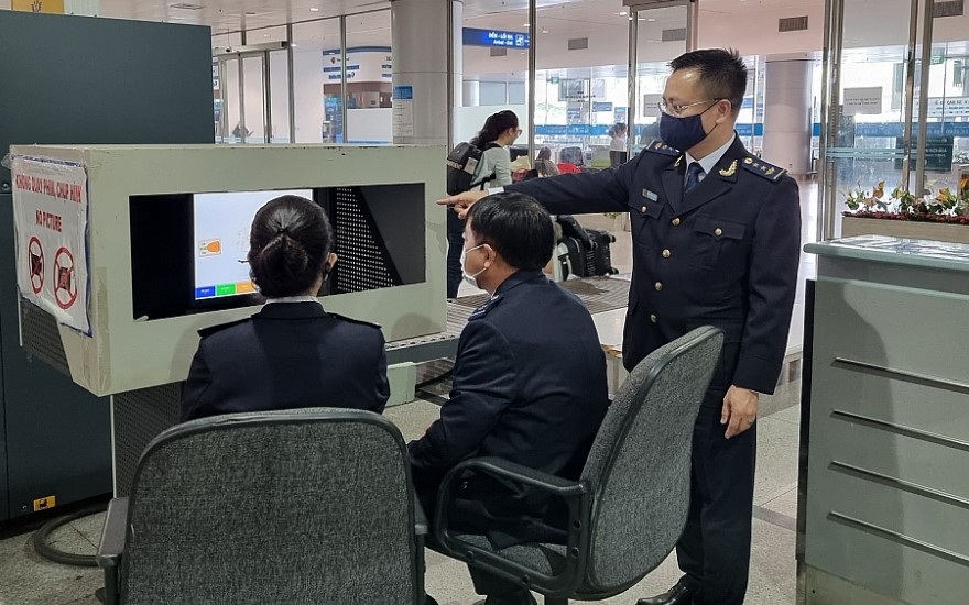 Điều chuyển Hải quan Tân Sơn Nhất về Chi cục Hải quan khu vực XV