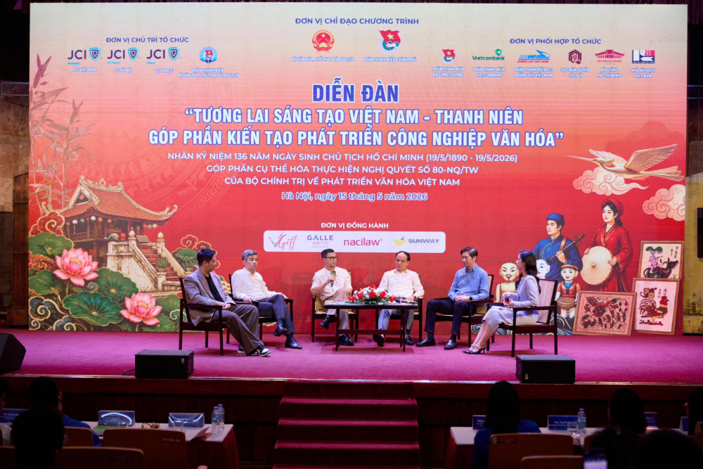 Diễn đàn “Tương Lai Sáng tạo Việt Nam - Thanh niên góp phần kiến tạo phát triển Công nghiệp Văn hóa”. Diễn đàn “Tương Lai Sáng tạo Việt Nam - Thanh niên góp phần kiến tạo phát triển Công nghiệp Văn hóa”.