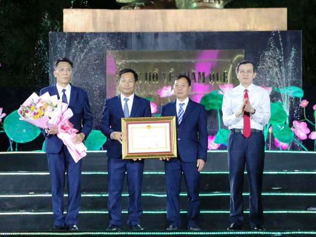 Khai mạc Lễ hội Làng Sen 2026, Kim Liên đón nhận danh hiệu Khu du lịch quốc gia