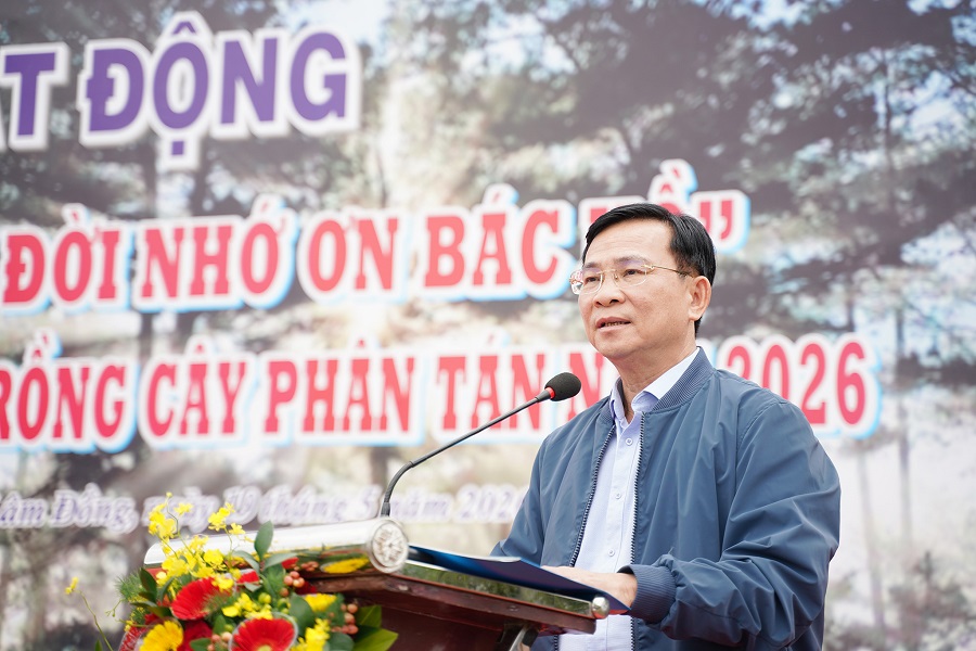 Ủy viên Ban chấp hành Trung ương Đảng, Phó Bí thư Tỉnh ủy, Chủ tịch UBND tỉnh Hồ Văn Mười phát biểu tại buổi lễ Ủy viên Ban chấp hành Trung ương Đảng, Phó Bí thư Tỉnh ủy, Chủ tịch UBND tỉnh Hồ Văn Mười phát biểu tại buổi lễ