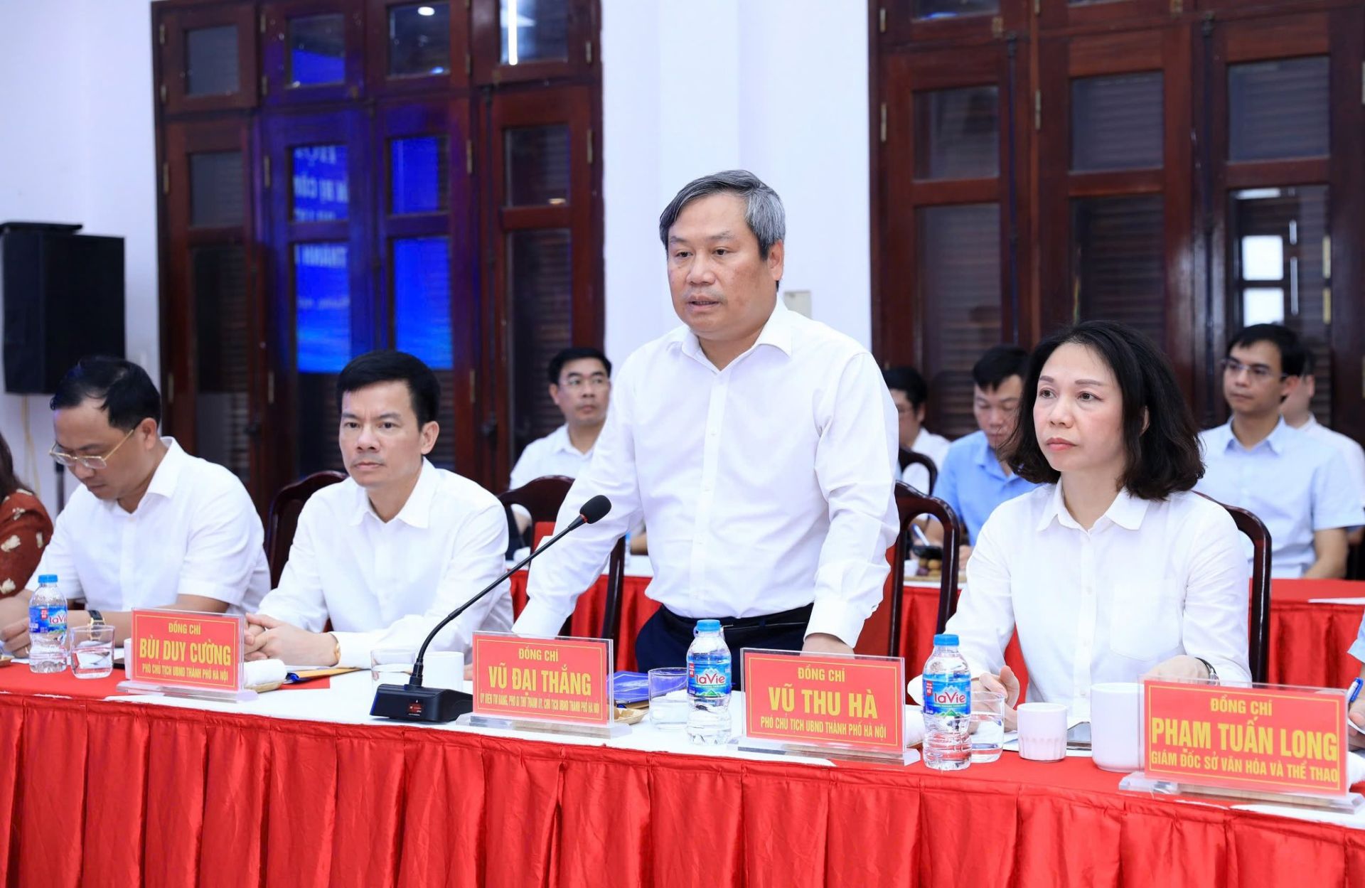 hủ tịch UBND th&agrave;nh phố H&agrave; Nội Vũ Đại Thắng ph&aacute;t biểu tại buổi l&agrave;m việc về c&ocirc;ng t&aacute;c tiếp nhận, quản l&yacute; L&agrave;ng Văn h&oacute;a - Du lịch c&aacute;c d&acirc;n tộc Việt Nam theo Nghị quyết của Ch&iacute;nh phủ.
