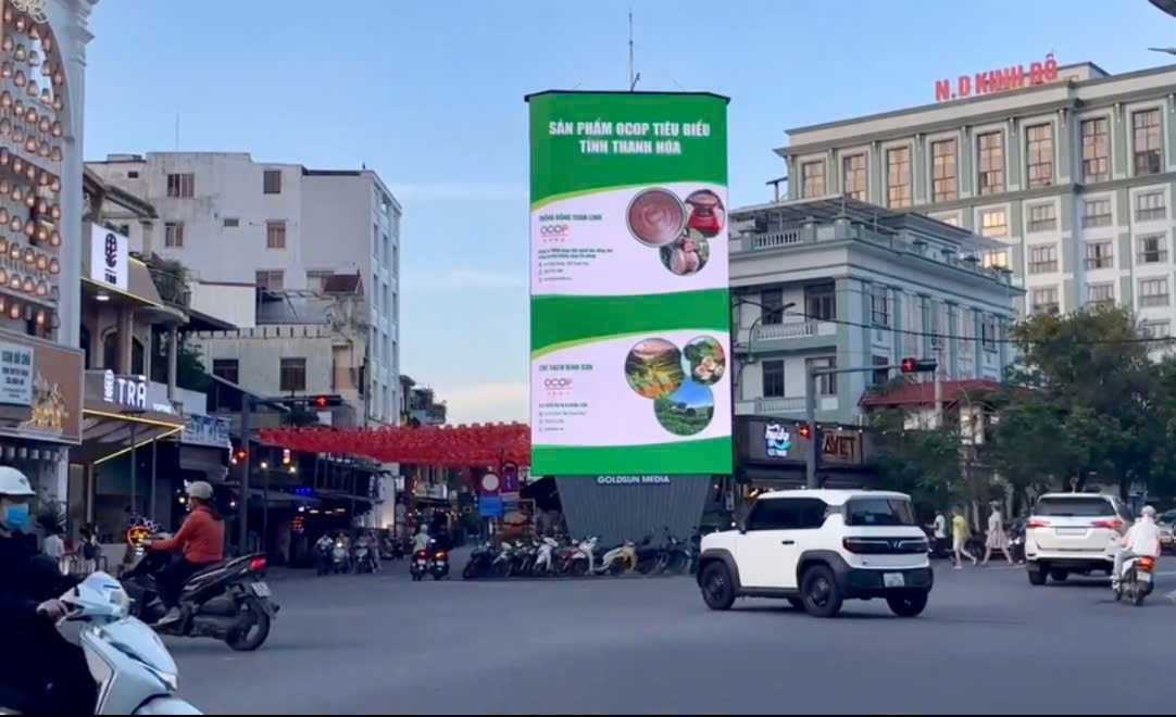 Sản phẩm OCOP, làng nghề truyền thống, danh lam thắng cảnh và các sự kiện du lịch đươc quảng bá, giới thiệu trên hệ thống màn hình LED tại các điểm công cộng trên toàn quốc. Sản phẩm OCOP, làng nghề truyền thống, danh lam thắng cảnh và các sự kiện du lịch đươc quảng bá, giới thiệu trên hệ thống màn hình LED tại các điểm công cộng trên toàn quốc.