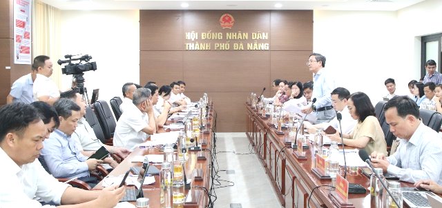 Quang cảnh phi&ecirc;n họp