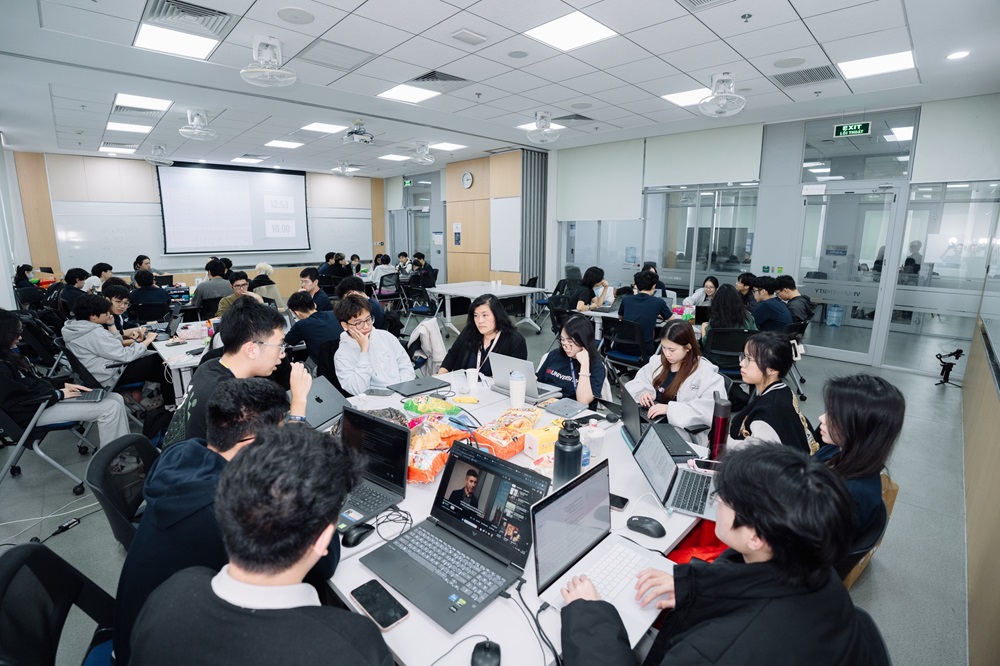:Asian Hackathon for Green Future hướng tới trở thành nền tảng thúc đẩy giao lưu, hợp tác xuyên biên giới của giới trẻ khu vực để phát triển những giải pháp thiết thực cho cộng đồng. Ảnh: Trường ĐH VinUni. :Asian Hackathon for Green Future hướng tới trở thành nền tảng thúc đẩy giao lưu, hợp tác xuyên biên giới của giới trẻ khu vực để phát triển những giải pháp thiết thực cho cộng đồng. Ảnh: Trường ĐH VinUni.