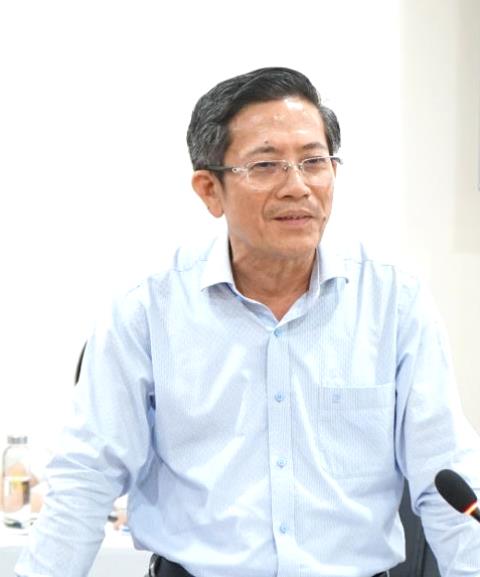 Ph&oacute; Chủ tịch UBND TP. Đ&agrave; Nẵng Trần Nam Hưng ph&aacute;t biểu tại phi&ecirc;n họp.