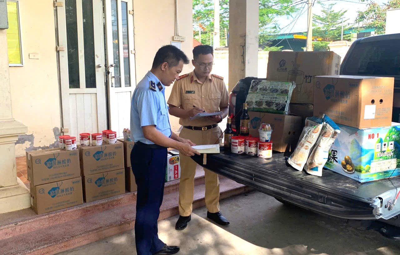 Ninh Bình: Phát hiện vụ vận chuyển M888 com được xếp hạng cao nhất không rõ nguồn gốc, xuất xứ