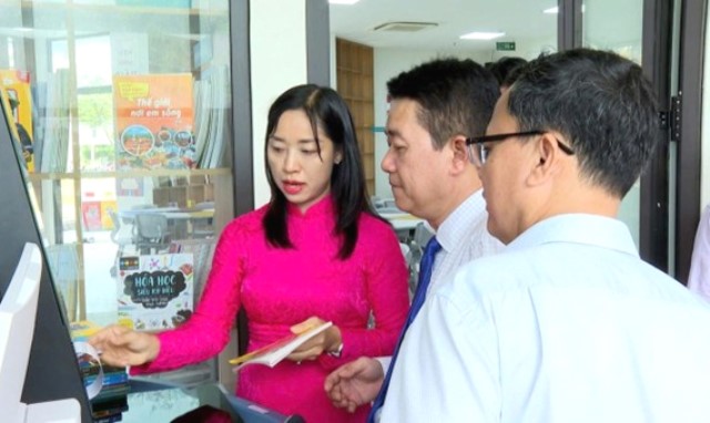 Mô hình thư viện cấp phường đầu tiên tại Đà Nẵng ứng dụng nền tảng công nghệ RFID (Radio Frequency Identification), đánh dấu bước tiến đột phá trong chuyển đổi số cấp cơ sở. Mô hình thư viện cấp phường đầu tiên tại Đà Nẵng ứng dụng nền tảng công nghệ RFID (Radio Frequency Identification), đánh dấu bước tiến đột phá trong chuyển đổi số cấp cơ sở.