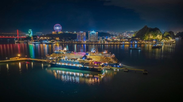 Cảng t&agrave;u kh&aacute;ch quốc tế Hạ Long g&oacute;p phần ho&agrave;n thiện hạ tầng giao th&ocirc;ng khu vực. Ảnh: &Aacute;nh Dương