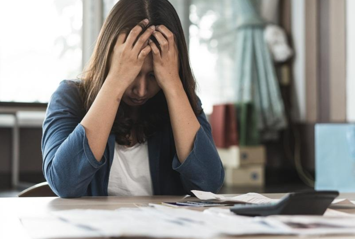 Căng thẳng, mất ngủ v&agrave; mệt mỏi l&agrave; những nguy&ecirc;n nh&acirc;n phổ biến g&acirc;y suy giảm ham muốn ở nữ giới