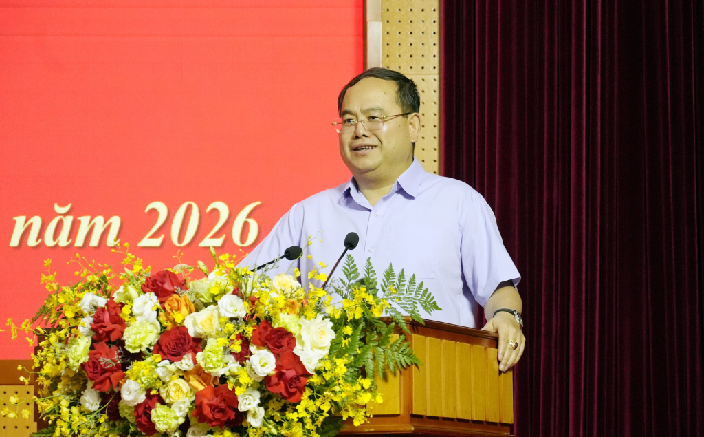 &Ocirc;ng Quản Minh Cường, Uỷ vi&ecirc;n Trung ương Đảng, B&iacute; thư Tỉnh uỷ, Trưởng Đo&agrave;n ĐBQH tỉnh Quảng Ninh, ph&aacute;t biểu chỉ đạo tại hội nghị