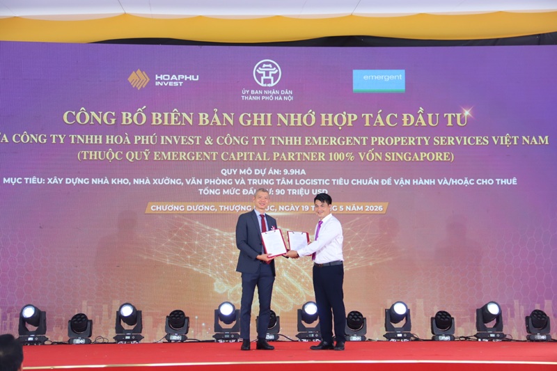 Trao bi&ecirc;n bản ghi nhớ hợp t&aacute;c MOU