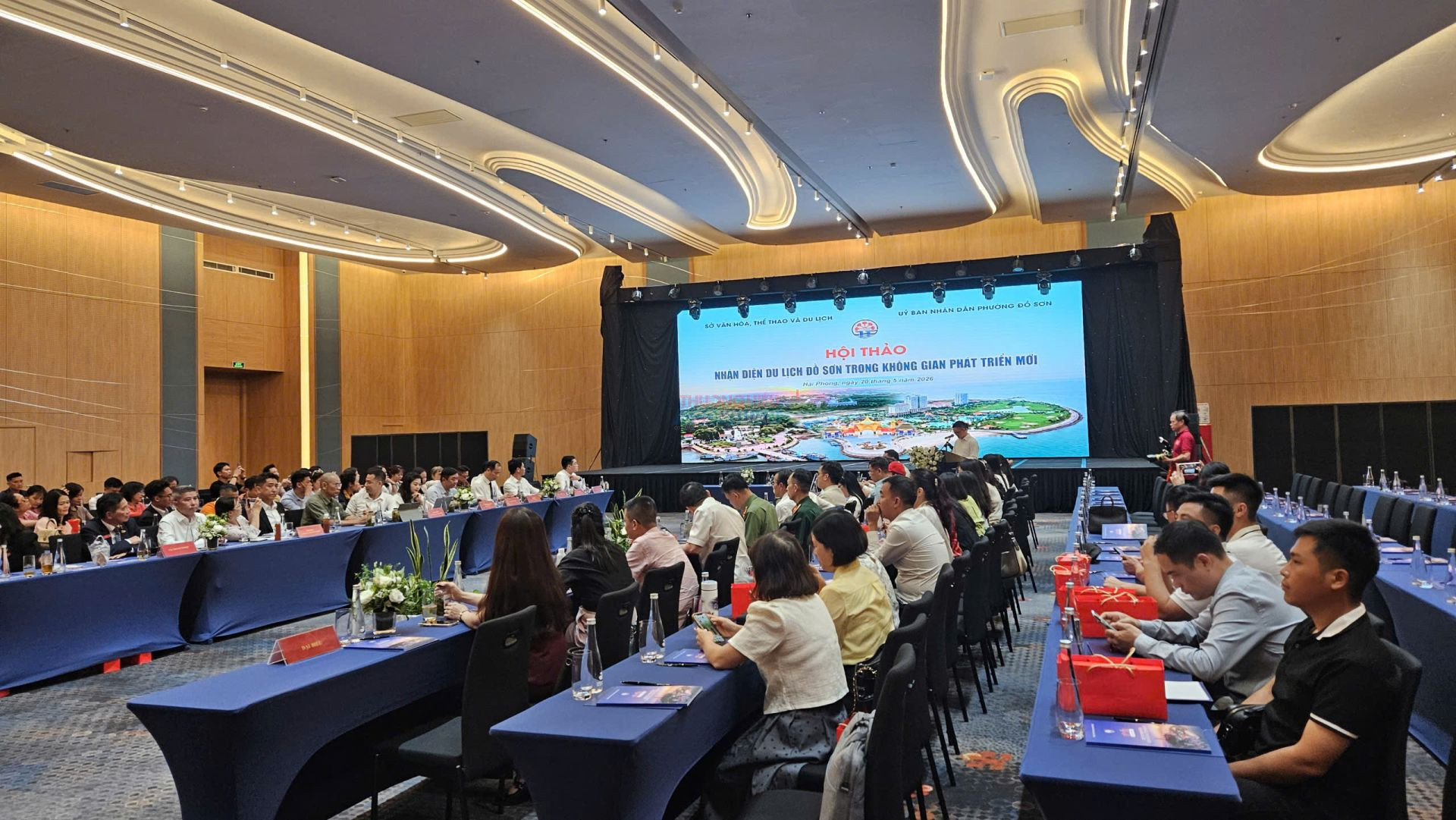 Quang cảnh hội thảo.