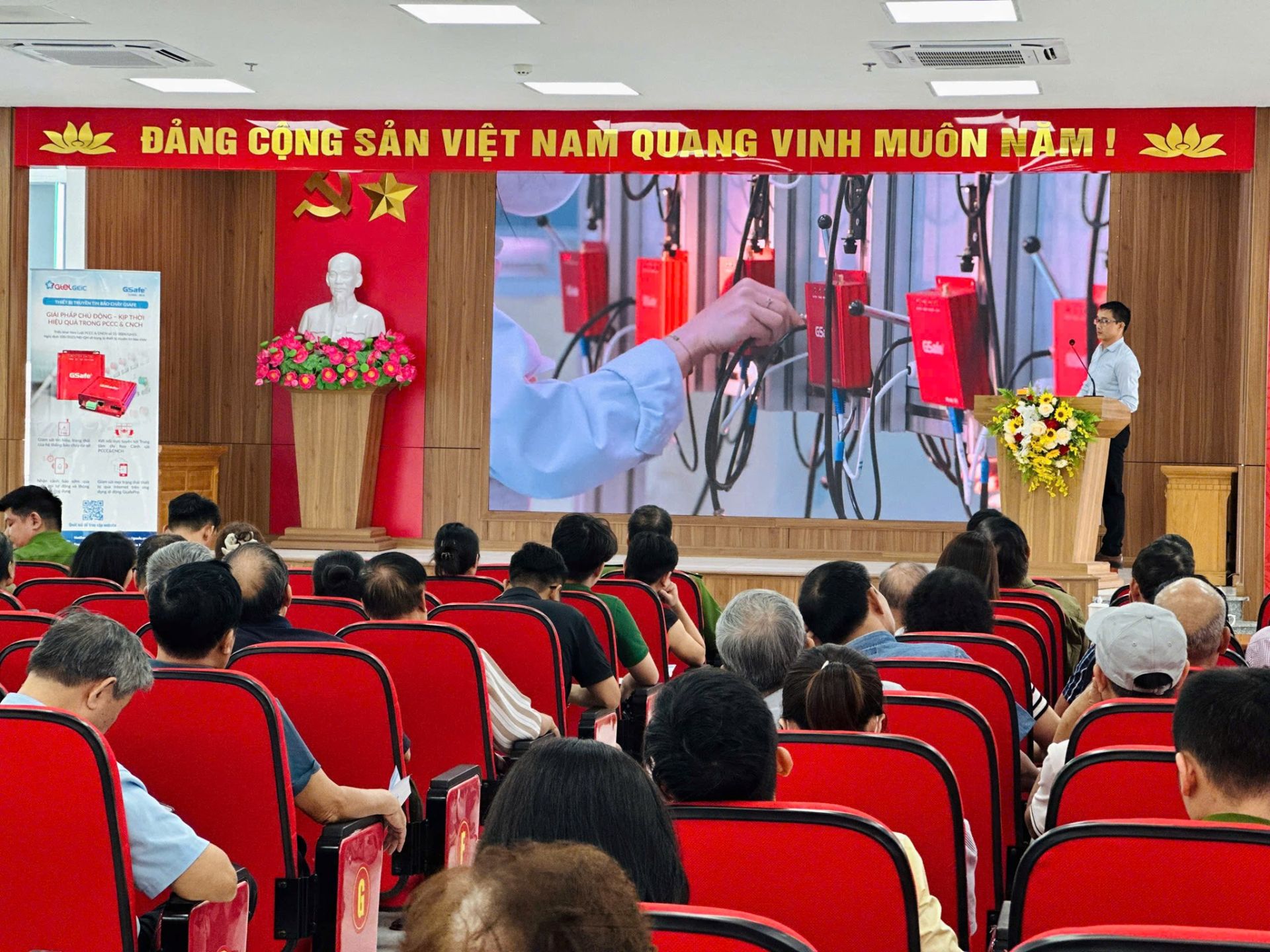 Tập huấn, tuyên truyền, phổ biến về thiết bị truyền tin báo cháy kết nối với hệ thống Cơ sở dữ liệu về PCCC và CNCH
