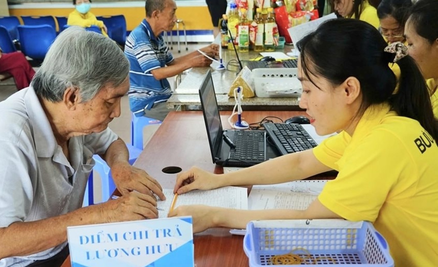 Hơn 3 triệu người được tăng lương hưu từ giữa năm với mức bù thêm tối đa hơn 11 triệu đồng