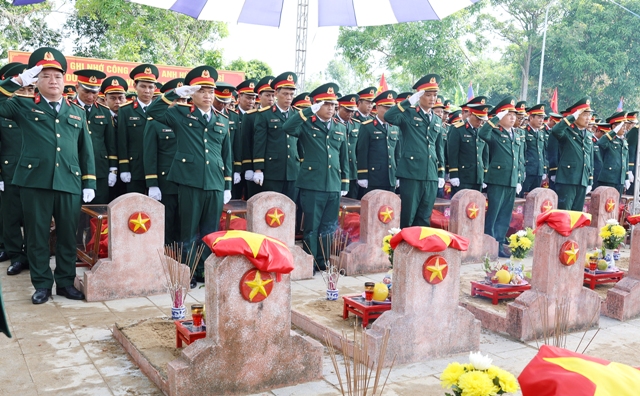 Nghệ An truy điệu, an táng 80 hài cốt liệt sĩ hy sinh trên đất Lào