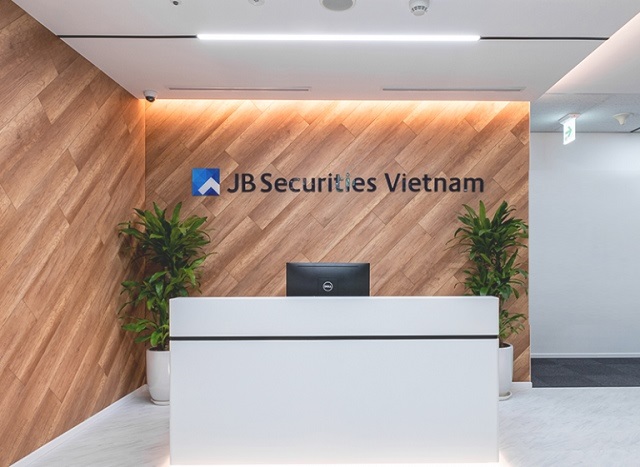 Chứng khoán JB Việt Nam bị xử phạt vì không báo cáo thông tin theo quy định