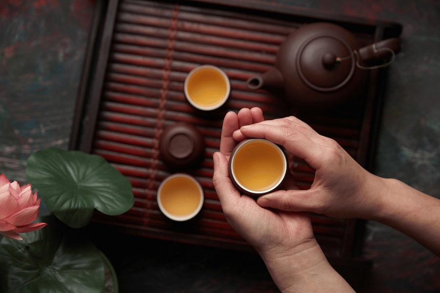 Tr&agrave; l&agrave; sản vật qu&yacute; gi&aacute; của thi&ecirc;n nhi&ecirc;n Việt mang lại.