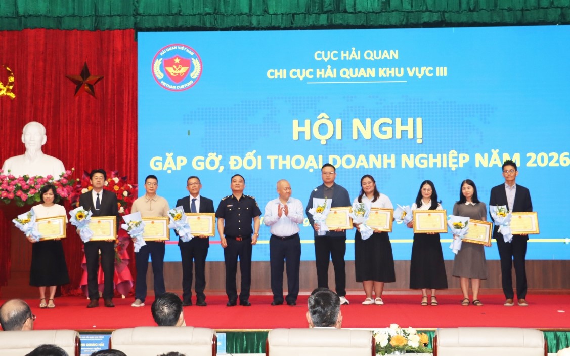 Hải quan khu vực III cần tiếp tục đơn giản hóa thủ tục hải quan, đẩy mạnh chuyển đổi số