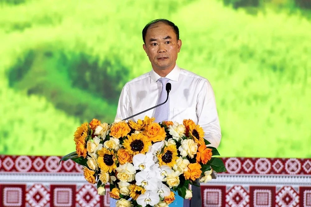 Ông Đỗ Quang Trọng, Phó Giám đốc Sở Văn hóa, Thể thao và Du lịch tỉnh Thanh Hóa phát biểu khai mạc Liên hoan Văn hóa truyền thống các dân tộc thiểu số tỉnh Thanh Hóa năm 2026. Ảnh: Hoàng Sơn Ông Đỗ Quang Trọng, Phó Giám đốc Sở Văn hóa, Thể thao và Du lịch tỉnh Thanh Hóa phát biểu khai mạc Liên hoan Văn hóa truyền thống các dân tộc thiểu số tỉnh Thanh Hóa năm 2026. Ảnh: Hoàng Sơn