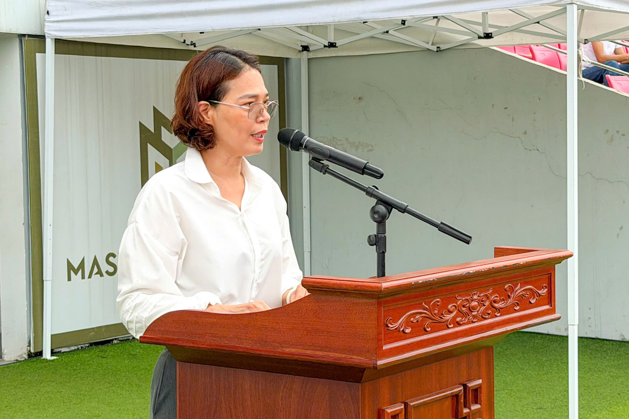 Đồng chí Phạm Thị Tô Trang, Phó Giám đốc Sở Văn hóa Thể thao và Du lịch phát biểu khai mạc. Đồng chí Phạm Thị Tô Trang, Phó Giám đốc Sở Văn hóa Thể thao và Du lịch phát biểu khai mạc.