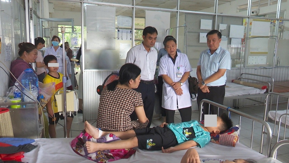 Cục An toàn thực phẩm chỉ đạo khẩn vụ 62 học sinh nghi ngộ độc tại Trường Tiểu học Kim Đồng