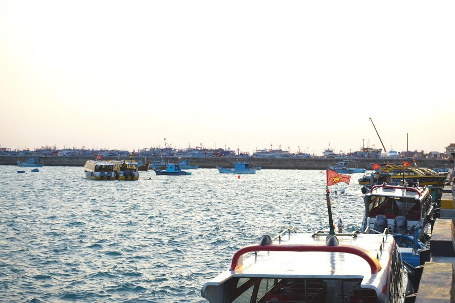 Dịch vụ vận tải biển và cảng biển tại Lâm Đồng không ngừng được đầu tư và phát triển. Dịch vụ vận tải biển và cảng biển tại Lâm Đồng không ngừng được đầu tư và phát triển.