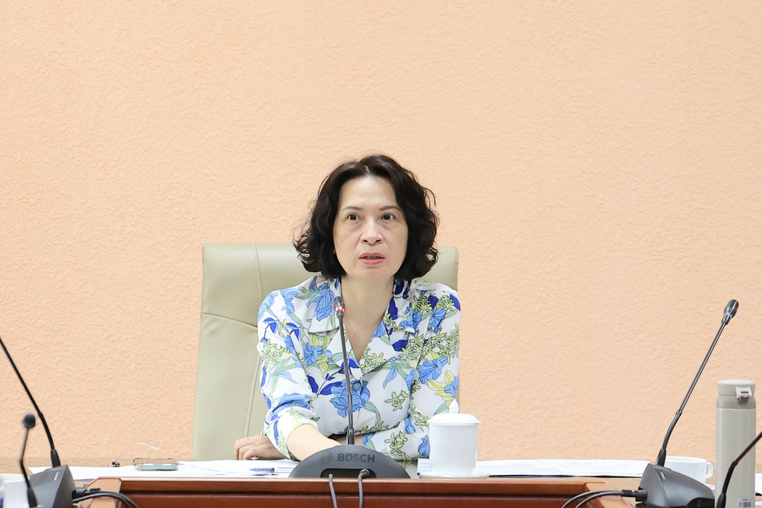 PGS.TS Nguyễn Thị Li&ecirc;n Hương - Thứ trưởng Bộ Y tế chủ tr&igrave; cuộc họp tại điểm cầu Bộ Y tế.