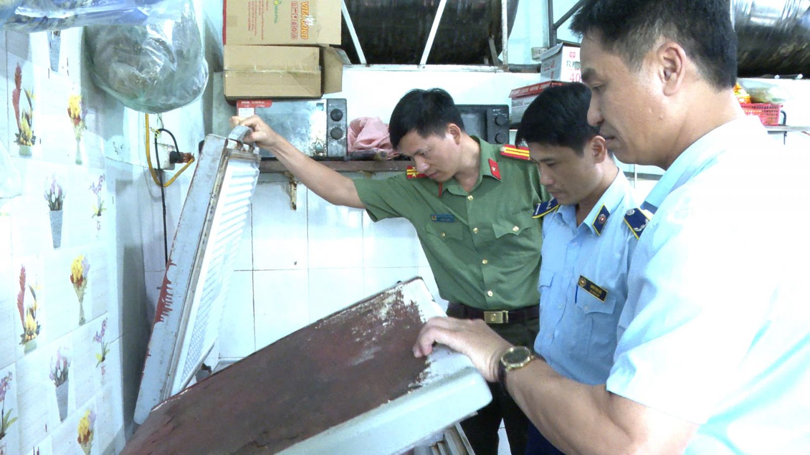Ninh Bình: Kiểm tra, phát hiện, xử lý nghiêm các vi phạm về an toàn thực phẩm