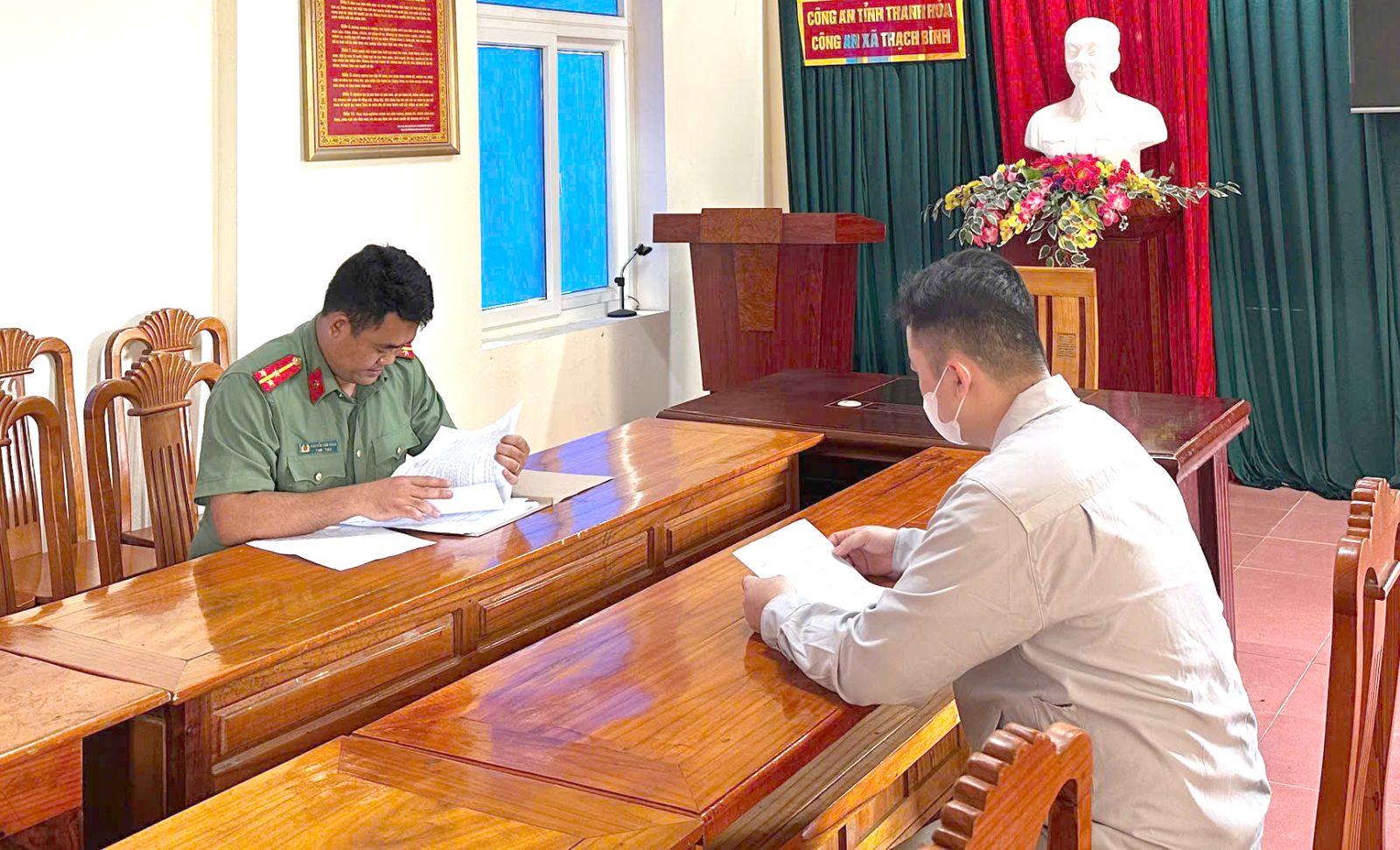 Xử phạt hành chính đối với trường hợp đăng tải thông tin “chốt” Cảnh sát M88com Nhà Cái Cá Cược Thể Thao lên mạng M88sut.com tải ứng dụng