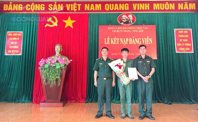 Trao quyết định