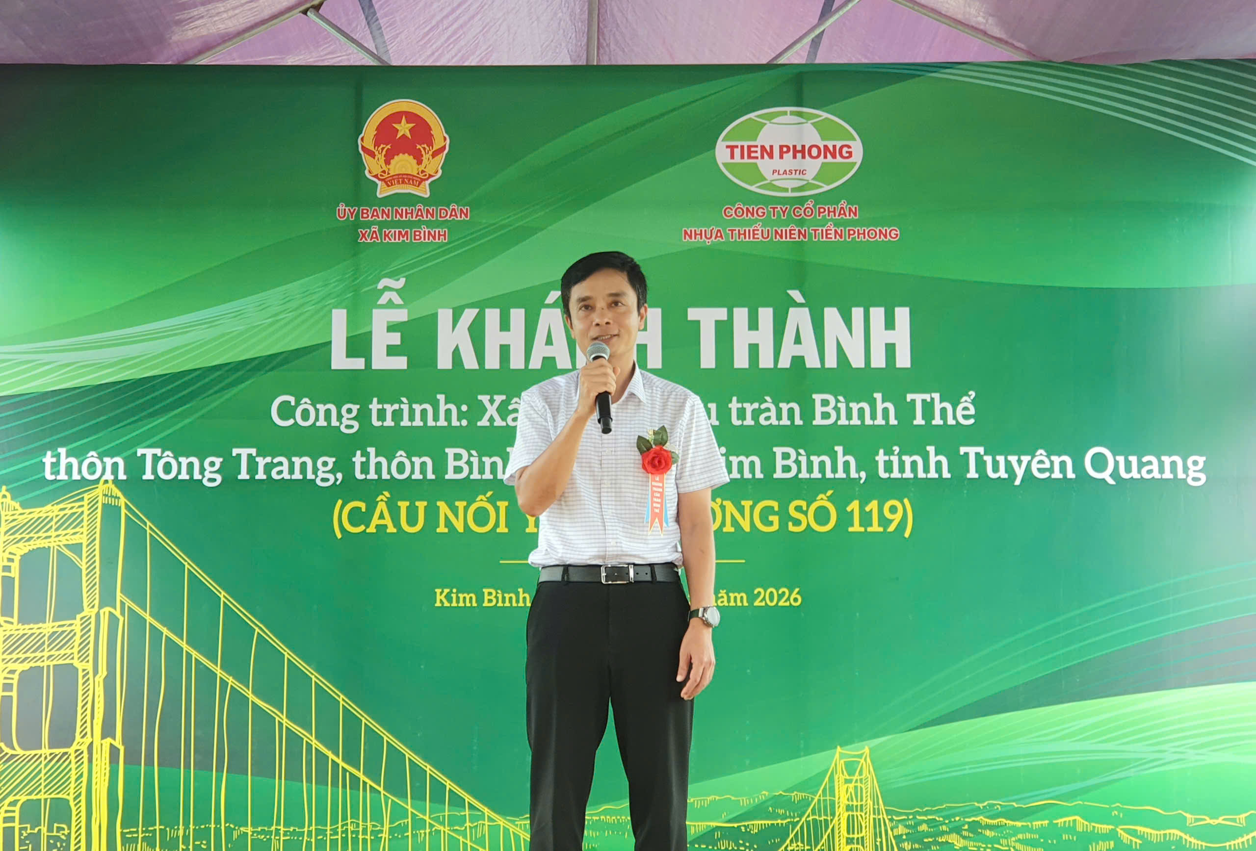 Đại diện c&ocirc;ng ty CP Nhựa Thiếu ni&ecirc;n Tiền Phong, &Ocirc;ng Trần Ngọc Bảo - Th&agrave;nh vi&ecirc;n HĐQT, Ph&oacute; Tổng gi&aacute;m đốc tham dự ph&aacute;t biểu tại buổi lễ.