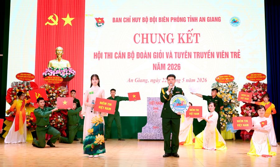 Phần thi tuy&ecirc;n truyền vi&ecirc;n trẻ của Đồn Bi&ecirc;n ph&ograve;ng cửa khẩu Long B&igrave;nh đạt giải Nh&igrave; tại hội thi.