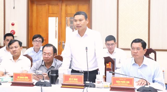 Ph&oacute; Chủ tịch Thường trực UBND th&agrave;nh phố Hồ Kỳ Minh ph&aacute;t biểu tại buổi l&agrave;m việc.