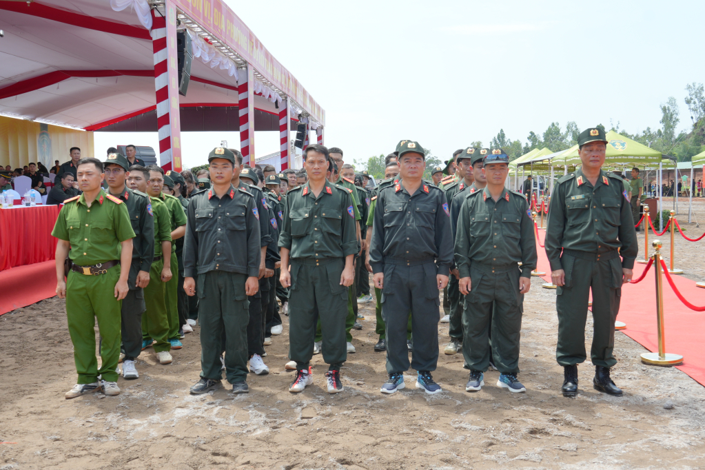 Hội thao thu h&uacute;t 102 vận động vi&ecirc;n đến từ 17 đội tuyển C&ocirc;ng an nh&acirc;n d&acirc;n tr&ecirc;n cả nước tham gia thi đấu m&ocirc;n bắn s&uacute;ng
