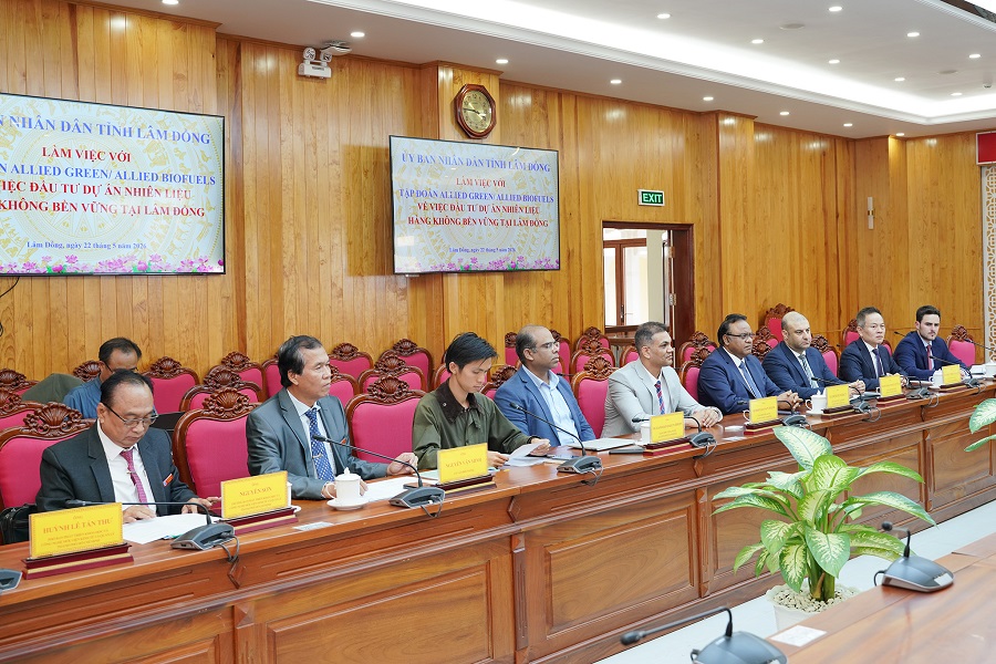 Đoàn công tác Tập đoàn Allied Green/Allied Biofuels trao đổi đề xuất dự án tại buổi làm việc Đoàn công tác Tập đoàn Allied Green/Allied Biofuels trao đổi đề xuất dự án tại buổi làm việc