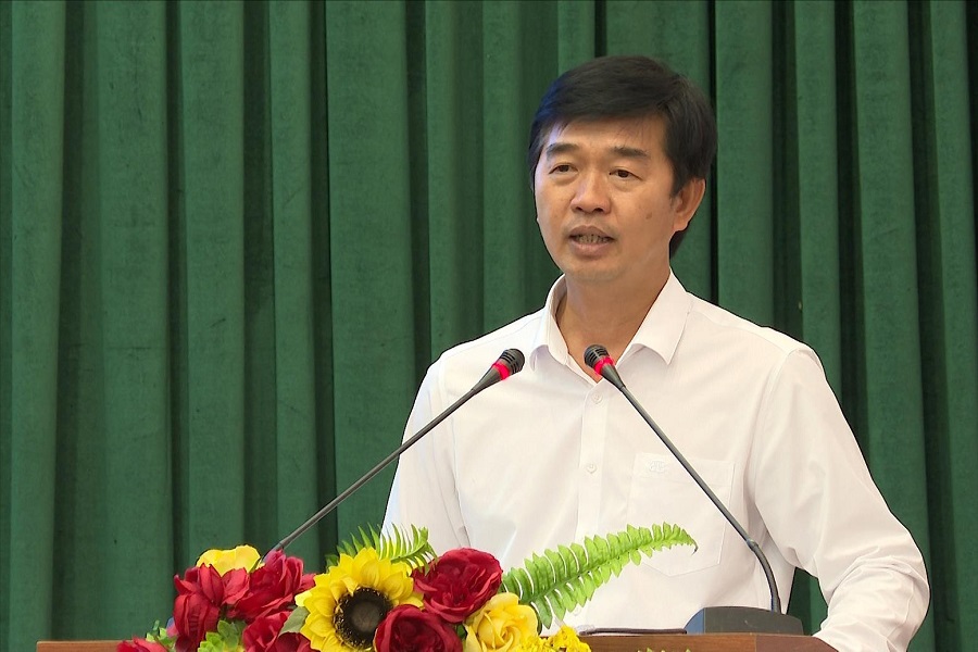 Ông Phan Nguyễn Hoàng Tân, Giám đốc Sở NN&MT Lâm Đồng nhấn mạnh, hội nghị là diễn đàn quan trọng nhằm trao đổi, kết nối và tìm kiếm hợp tác trong phát triển sản xuất, tiêu thụ nông sản Ông Phan Nguyễn Hoàng Tân, Giám đốc Sở NN&MT Lâm Đồng nhấn mạnh, hội nghị là diễn đàn quan trọng nhằm trao đổi, kết nối và tìm kiếm hợp tác trong phát triển sản xuất, tiêu thụ nông sản