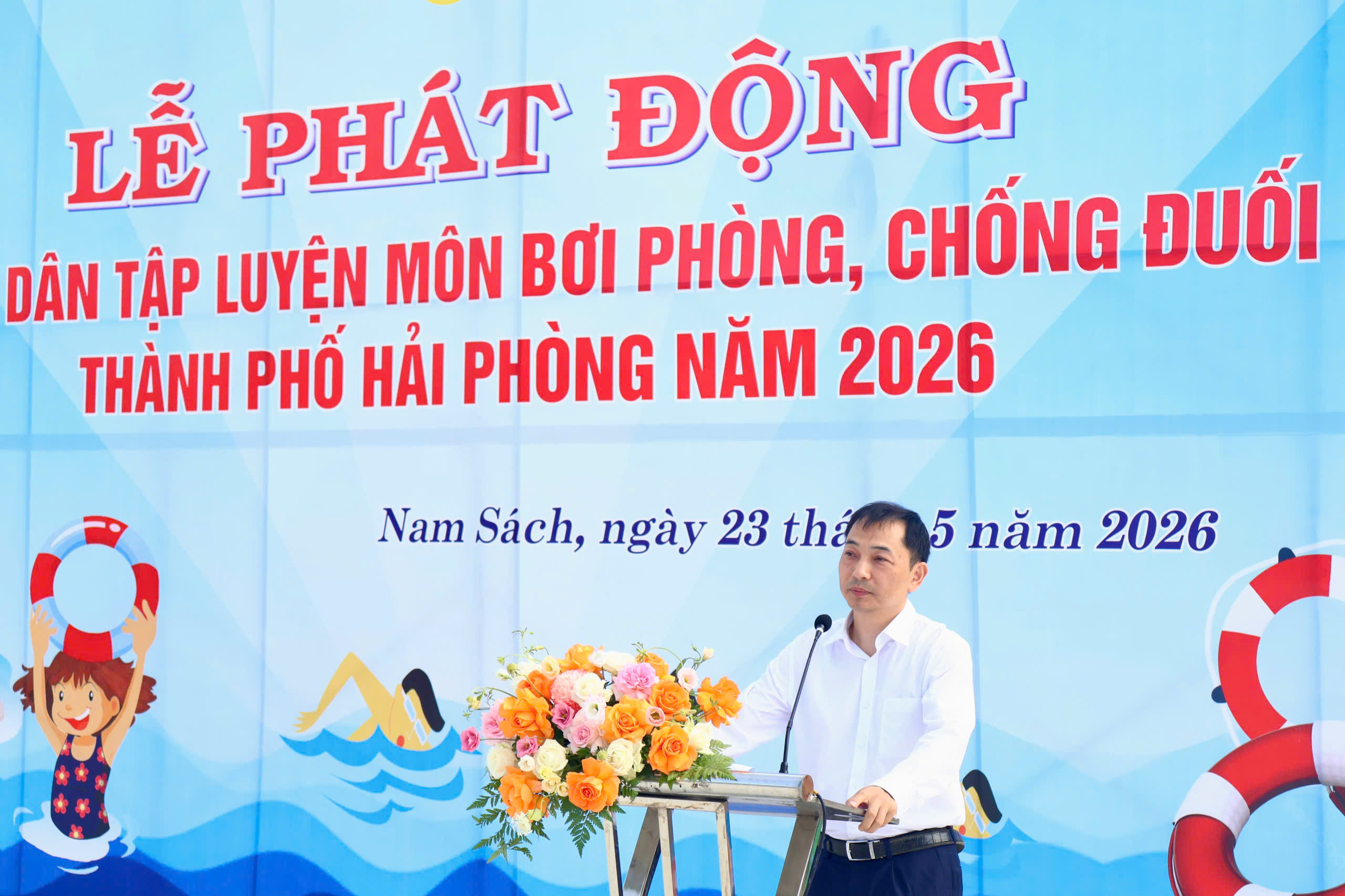 Ph&oacute; Gi&aacute;m đốc Sở Văn h&oacute;a, Thể thao v&agrave; Du lịch Vũ Khắc Lịch ph&aacute;t biểu ph&aacute;t động Chương tr&igrave;nh nhằm đẩy mạnh tuy&ecirc;n truyền, n&acirc;ng cao nhận thức của c&aacute;c cấp, ng&agrave;nh v&agrave; người d&acirc;n